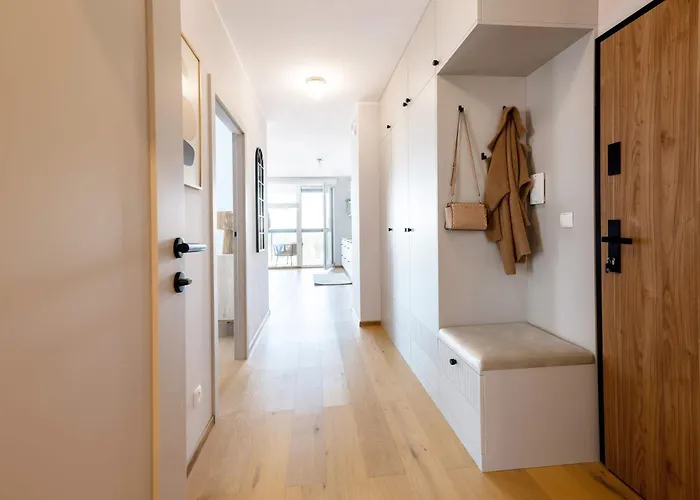 Elite Beachside Luxury With Balcony Daire